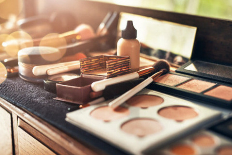 Many brands of makeup contain talc.